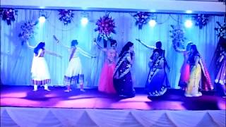 Ye Betiyan toh babul ki raaniyan hein heart touching song performance in sangeet [upl. by Jamel]