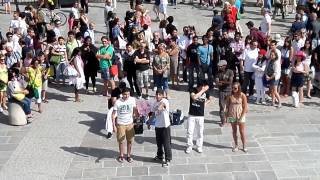 Danse de rue � Paris [upl. by Ellennej]