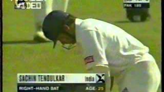 Shoaib Akhtar  Consequtive Yorkers to Dravid amp Sachin [upl. by Ahsot600]