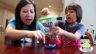 Kid and Mommy Pretend play with MampM Candy [upl. by Fradin]