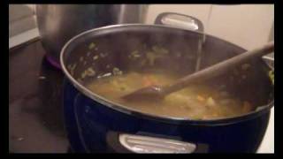 Cuisine Italienne  Minestrone con Pesto [upl. by Mehalick]