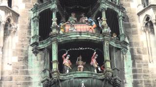 Munichs famous Glockenspiel Marienplatz HD [upl. by Kuehn]