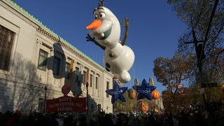 Macys Thanksgiving Day Parade Starts in NYC [upl. by Soirtemed]