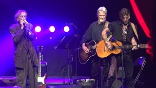 Harry Dean Stanton performs Everybodys Talkin with Johnny Depp amp Kris Kristofferson [upl. by Etnaed]