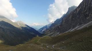 DER STUBAIERHOF  Wanderung auf unsere Innsbrucker Hütte [upl. by Joletta]