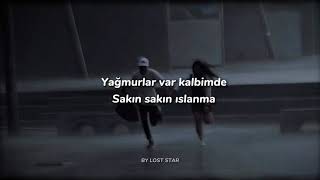 Perdenin Ardındakiler amp Anıl Piyancı  Yağmurlar  Sözleri Lyrics [upl. by Rist]