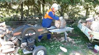 Log Splitter  Kinetic 30 Ton  Black Diamond [upl. by Elish67]