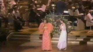 Crystal Gayle amp Loretta Lynn at boston pop loretta [upl. by Dale341]